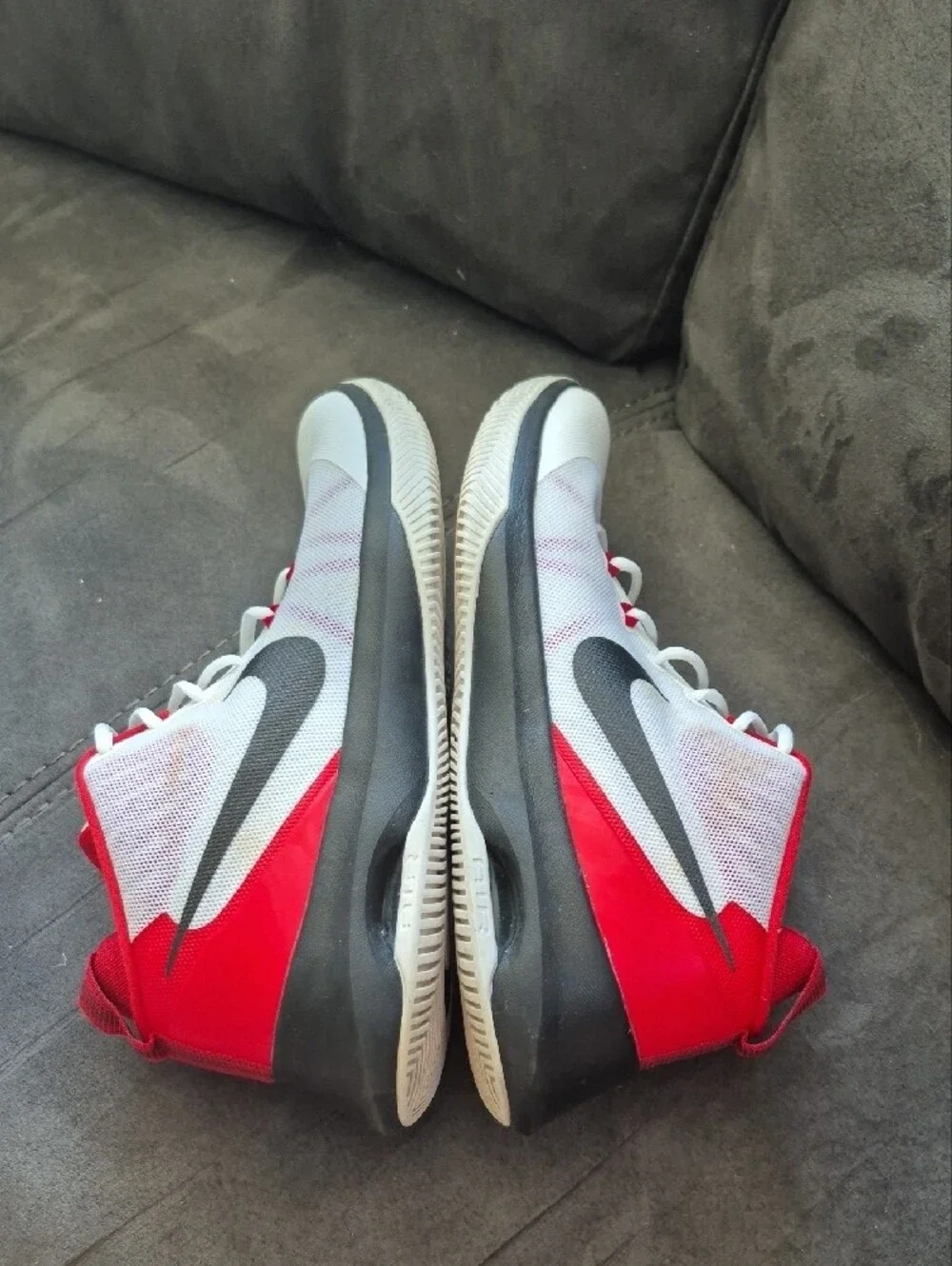 Nike Men’s White & Red Air Versatile Athletic Shoes
